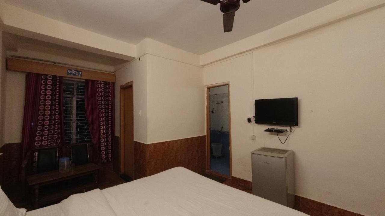 Shingar Hotel Mussoorie Mallroad Exterior photo